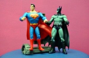 Muñecos de superhéroes: Batman y Supermán