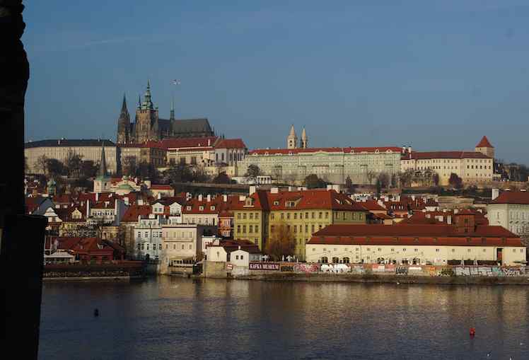 Praga, unas vacaciones de Navidad baratas y de ensueño