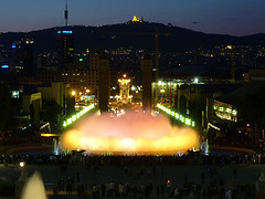 Foto de la Fuente Mágica frente a Montjuic en Barcelona