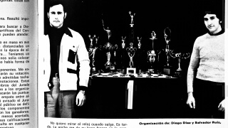 Salvador Ruiz y Diego Díaz, organizadores del Trofeo Olimpia 1974. Foto, revista "Las Pesas".