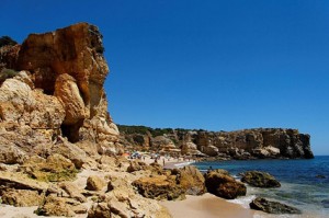 Playa de la Coelha, Albufeira: junto con Arrifes, Evaristo y Castelo es una de la mejores playas rocosas para inmersiones en Algarve- Alexandre Albuquerque