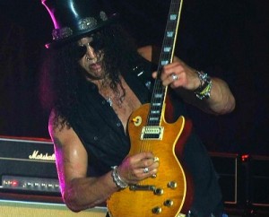 Slash representa la imagen del Guitarrista de Rock Photo by Archita78