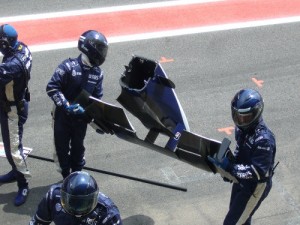 Mecánicos durante una carrera GP de Fórmula 1