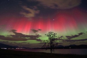 Las auroras boreales pueden verse en países de latitudes altas, como Noruega - cc-by-sa Frank Olsen