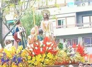 El Domingo de Ramos salen las primeras procesiones de Semana Santa, como la Pollinica