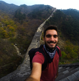 Un selfie en Muralla China. Foto de https://memoriasdeunviajesinretorno