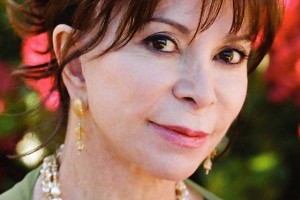 La escritora Isabel Allende
