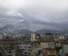 La encantadora y caótica capital de Albania, Tirana – foto de la autora