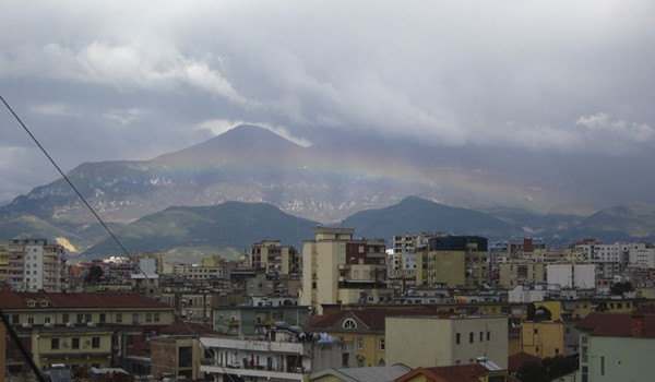 La encantadora y caótica capital de Albania, Tirana – foto de la autora