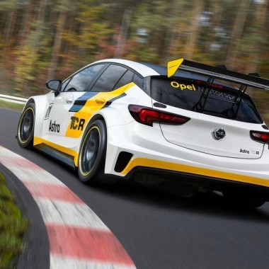 Opel Astra de competicón