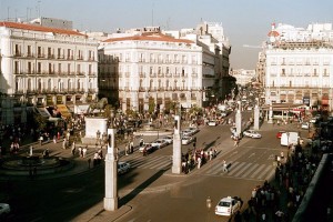 Vista de la Puerta del Sol desde las Casas del Cordero en la calle Mayor