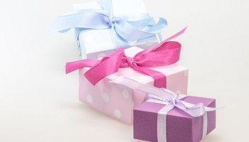 gift-548301_640