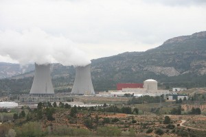 800px-Cofrentes_nuclear_power_plant_-_General_view