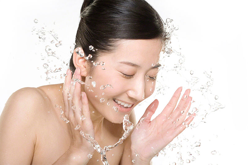 ¿Jabón o Exfoliante? ¿Cómo y con qué lavarse la cara?