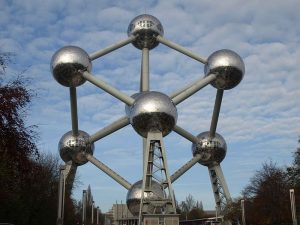 El Atomium se inauguró en 1958 para le Expo Universal que se celebró en Bruselas, una de las tres mñas bellas ciudades de Flandes