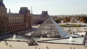 El Museo del Louvre es la pinacoteca más valiosa del mundo