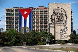 El famoso mural del Che sobre la fachada del Ministerio del Interior