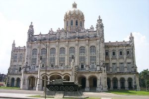 En ests histórico museos se recogen documentos, películas, objetos y recuerdos sobre la revolución cubana